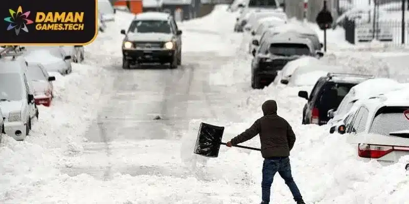 Travelers stranded by the US winter storm are facing difficulties